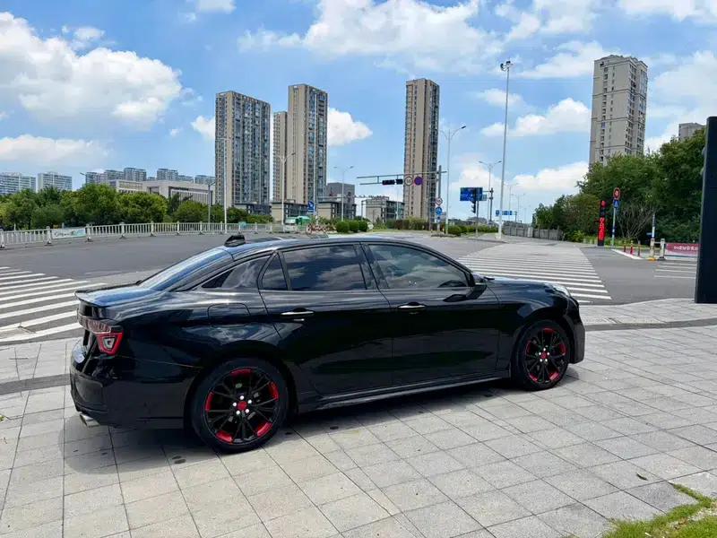 Lynk & Co 03 2019 1.5TD DCT Sport Edition — миниатюра 6