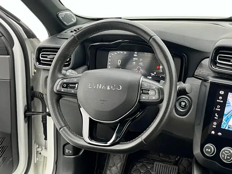Lynk & Co 03 2021 2.0TD Automatic Champion Edition — миниатюра 17