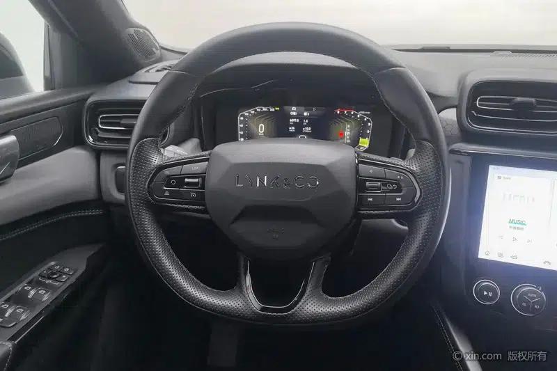 Lynk & Co 03 2022 1.5TD DCT Plus — миниатюра 13