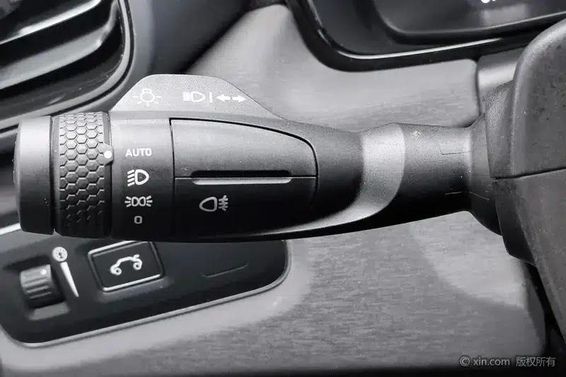 Lynk & Co 03 2022 1.5TD DCT Plus — миниатюра 15