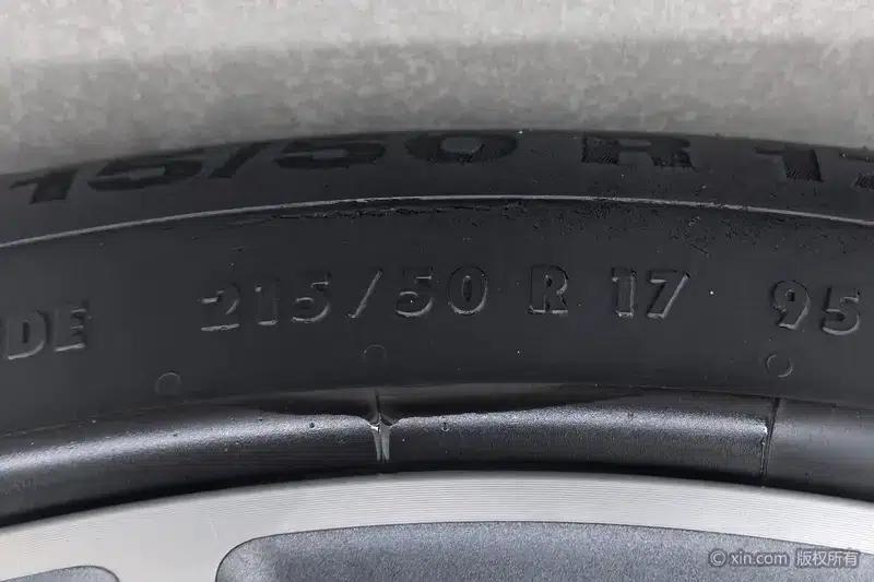Lynk & Co 03 2022 1.5TD DCT Plus — миниатюра 10