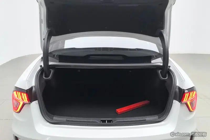 Lynk & Co 03 2022 2.0TD DCT Plus — миниатюра 23