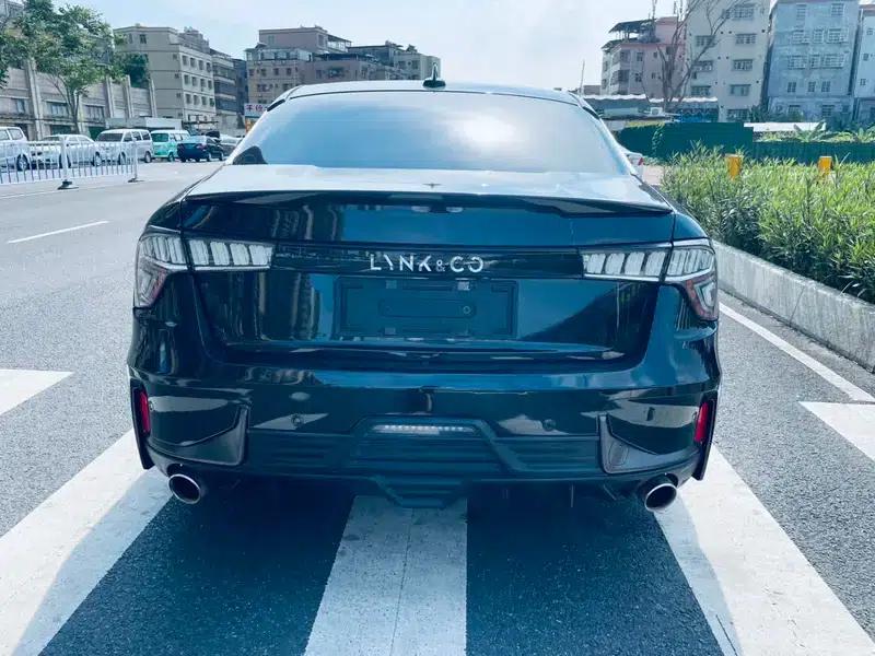 Lynk & Co 03 2020 1.5TD DCT Pro — миниатюра 4