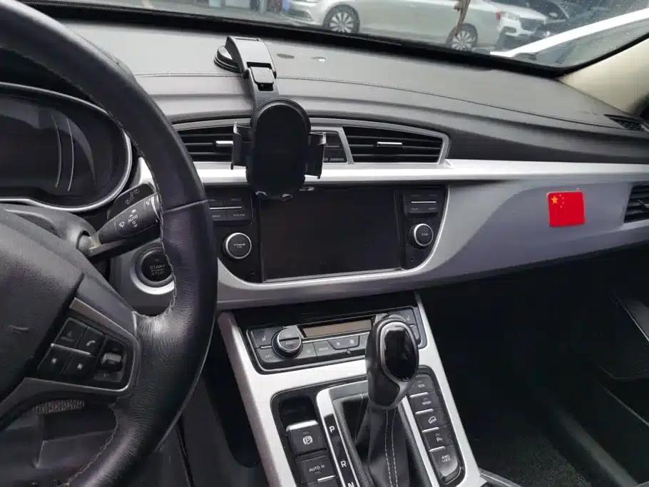 Geely Boyue 2016 1.8TD Automatic Four-Wheel Drive Smart Edition — миниатюра 13