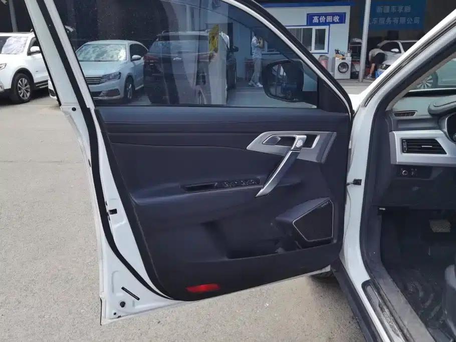 Geely Boyue 2016 1.8TD Automatic Four-Wheel Drive Smart Edition — миниатюра 7