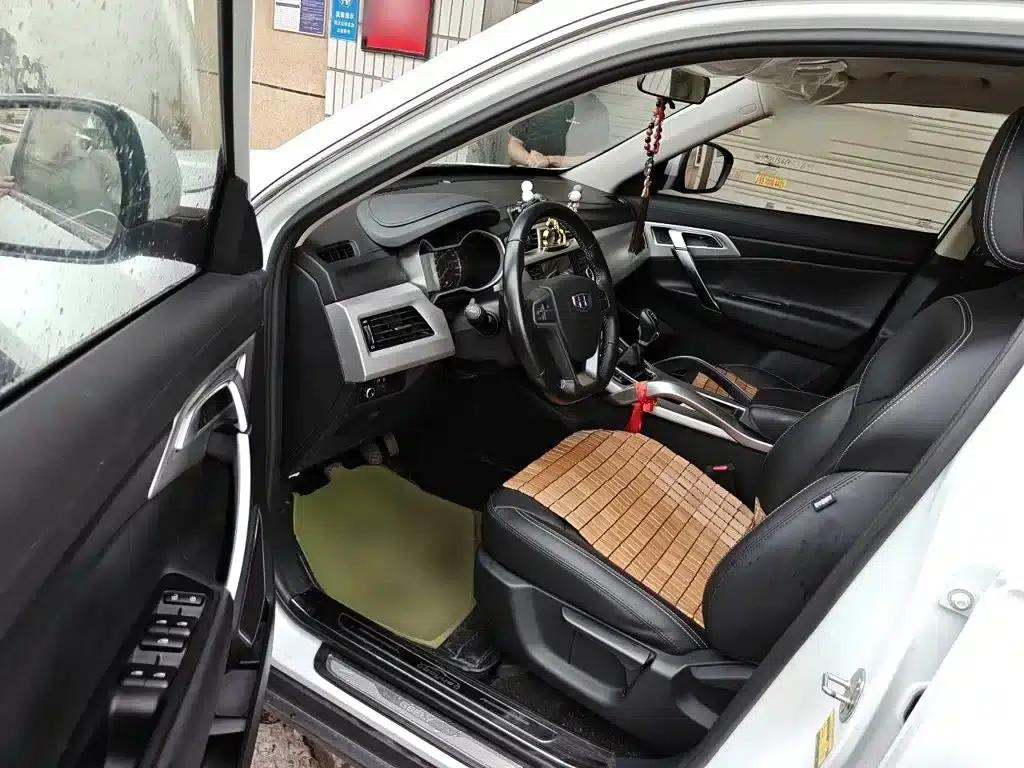 Geely Boyue 2016 2.0L Manual Smart Edition — миниатюра 13