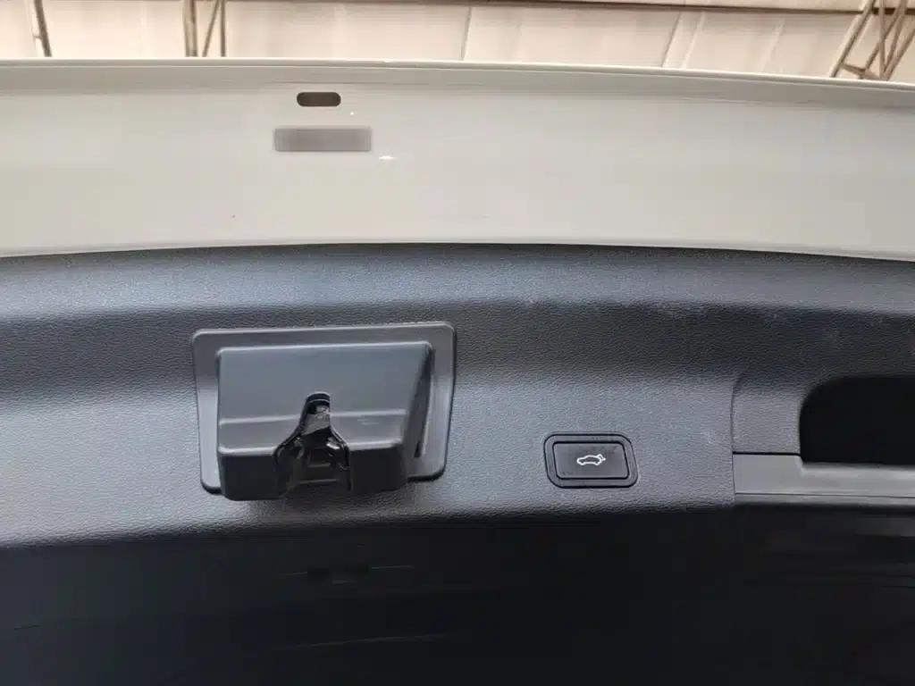 Geely Boyue 2022 Model Boyue X 1.8TD DCT Smart Supreme Edition — миниатюра 19