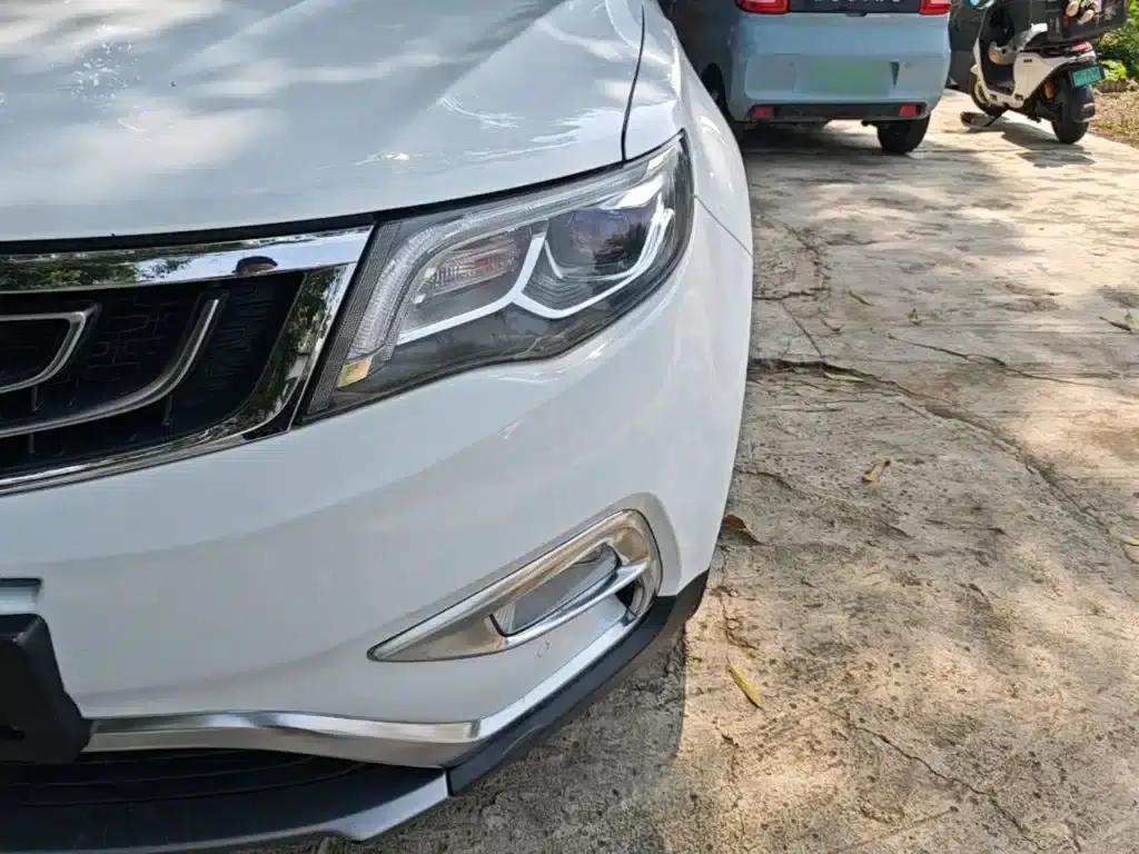 Geely Boyue 2016 1.8TD Automatic 4WD Supreme Edition — миниатюра 24