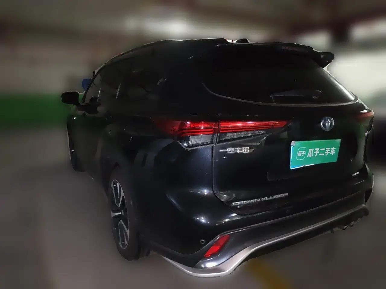 Toyota Crown Kluger 2022 2.5L HEV Four-Wheel Drive Premium Edition — миниатюра 4