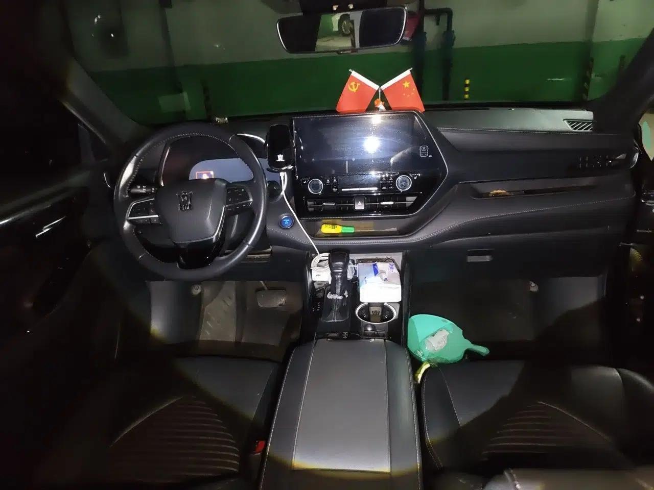 Toyota Crown Kluger 2022 2.5L HEV Four-Wheel Drive Premium Edition — миниатюра 9
