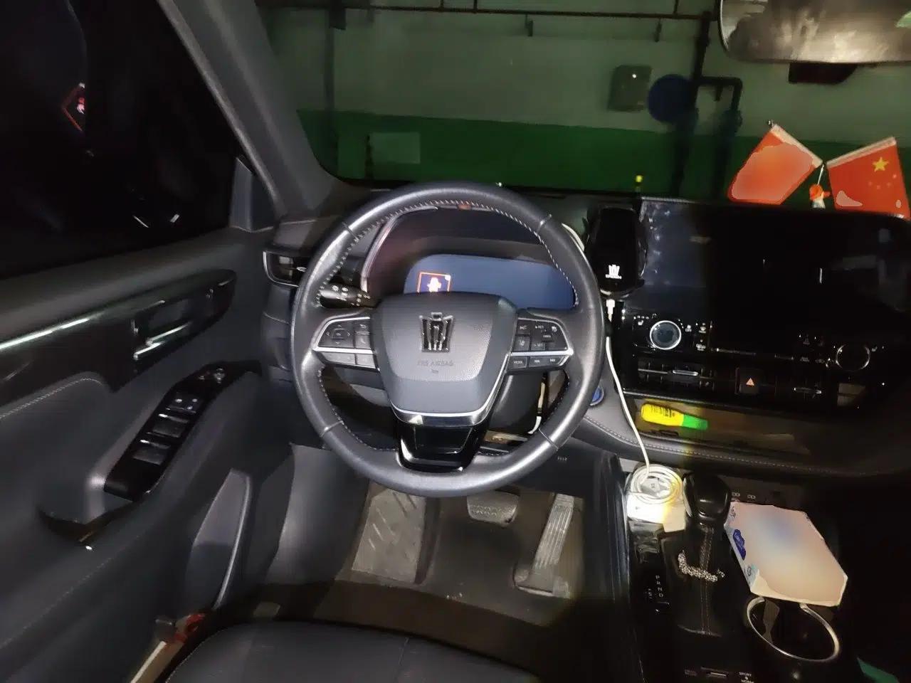 Toyota Crown Kluger 2022 2.5L HEV Four-Wheel Drive Premium Edition — миниатюра 10