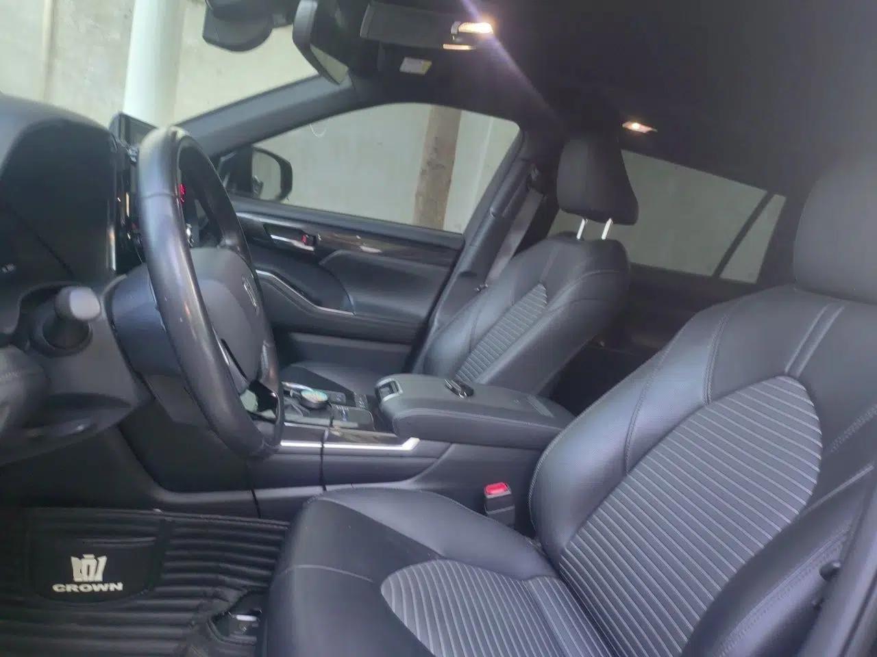 Toyota Crown Kluger 2021 2.5L HEV Four-Wheel Drive Premium Edition — миниатюра 15