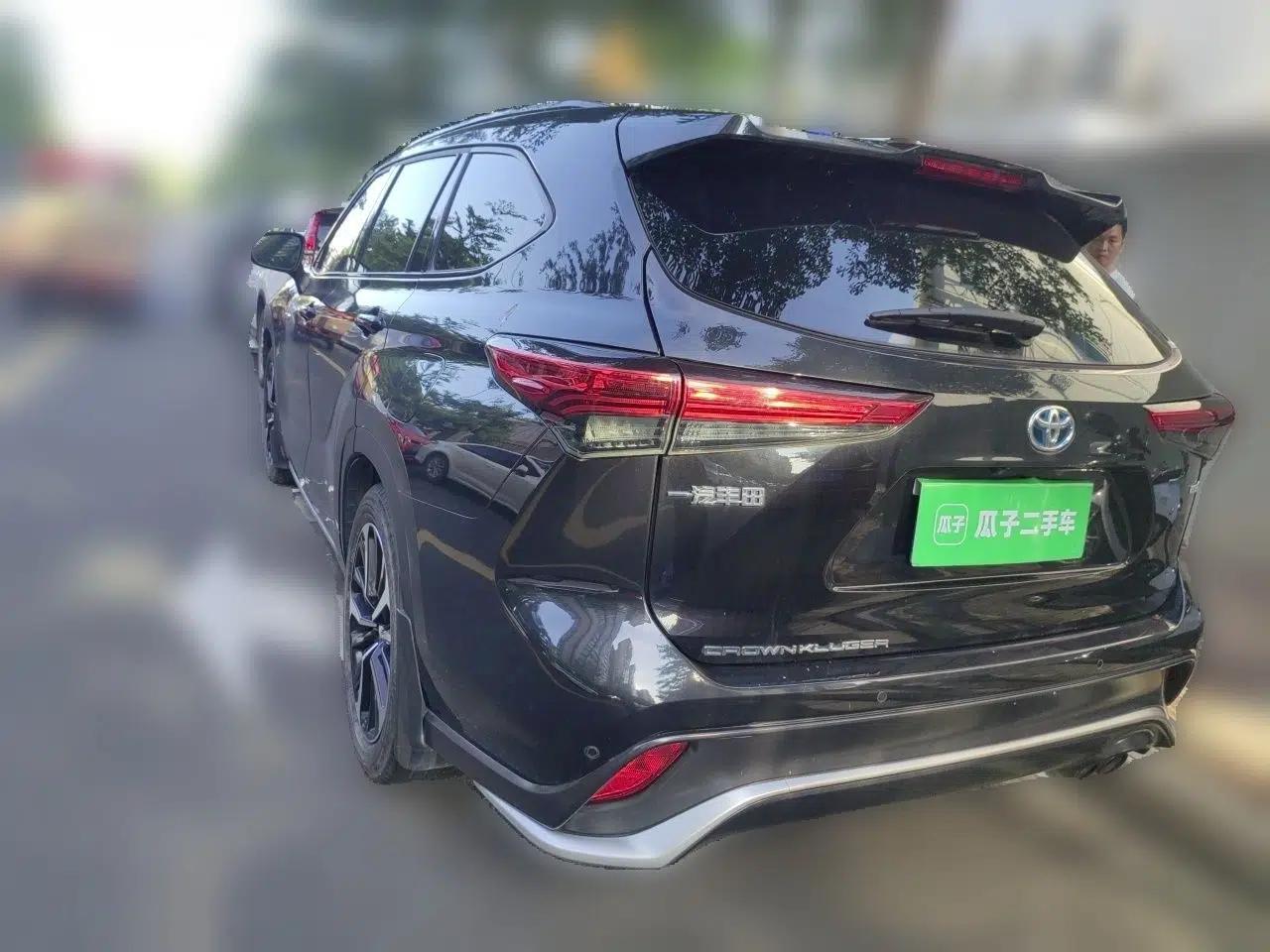 Toyota Crown Kluger 2021 2.5L HEV Four-Wheel Drive Premium Edition — миниатюра 4
