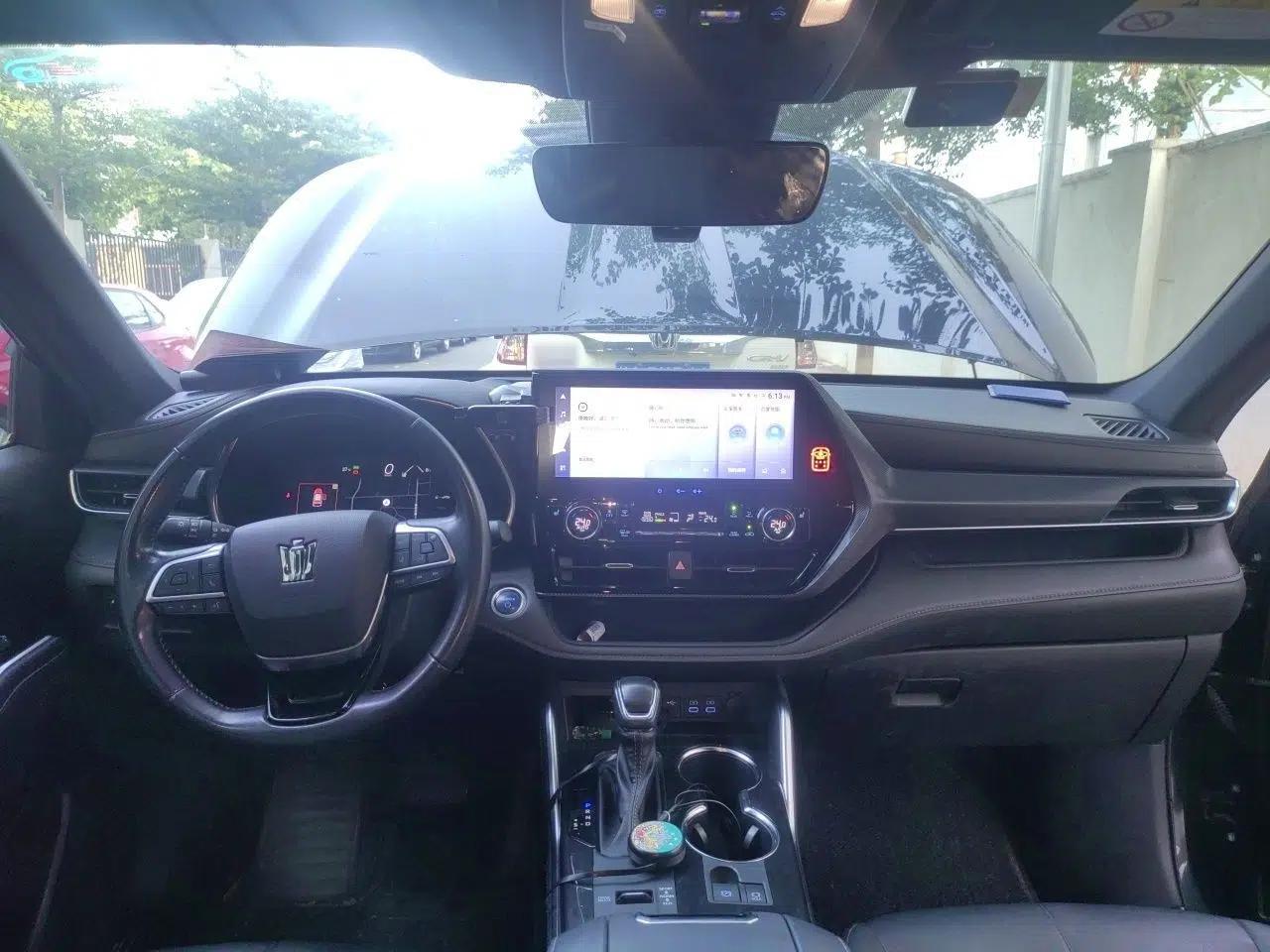Toyota Crown Kluger 2021 2.5L HEV Four-Wheel Drive Premium Edition — миниатюра 9