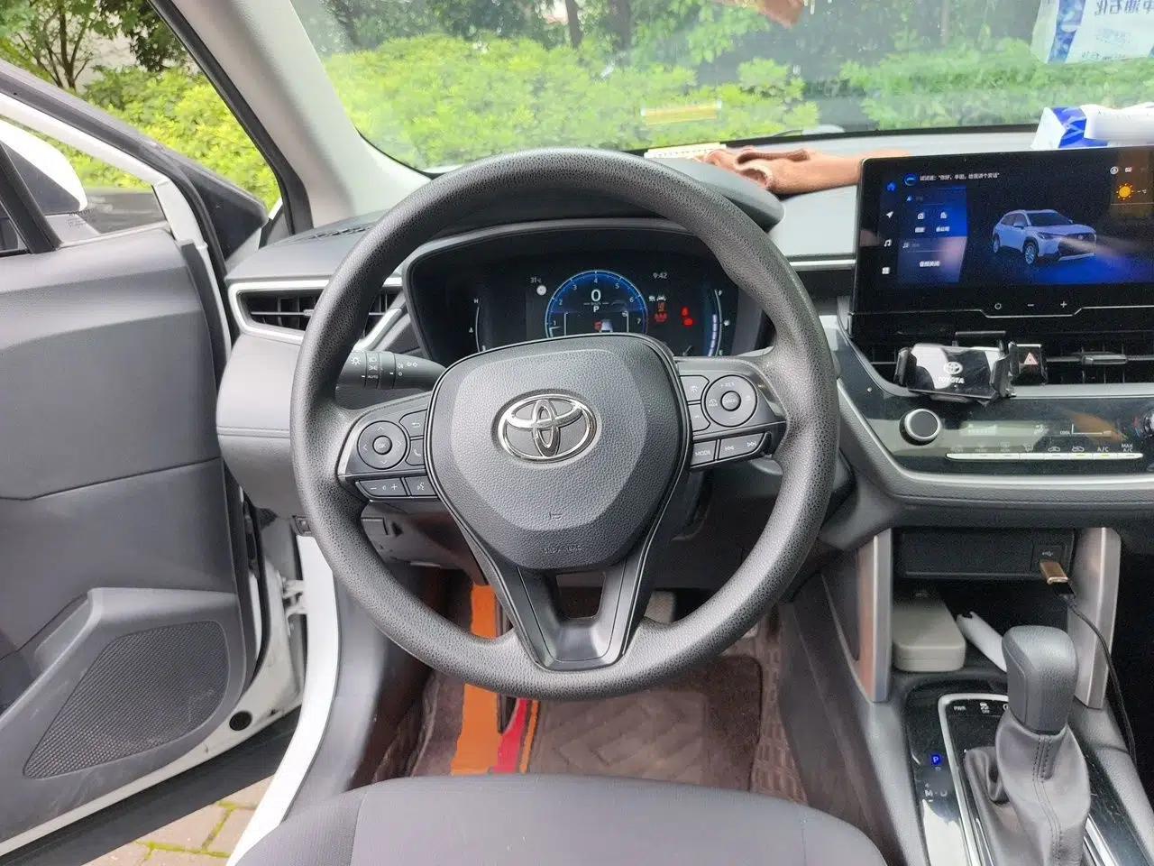 Toyota Corolla Cross 2023 2.0L Elite Edition — миниатюра 10