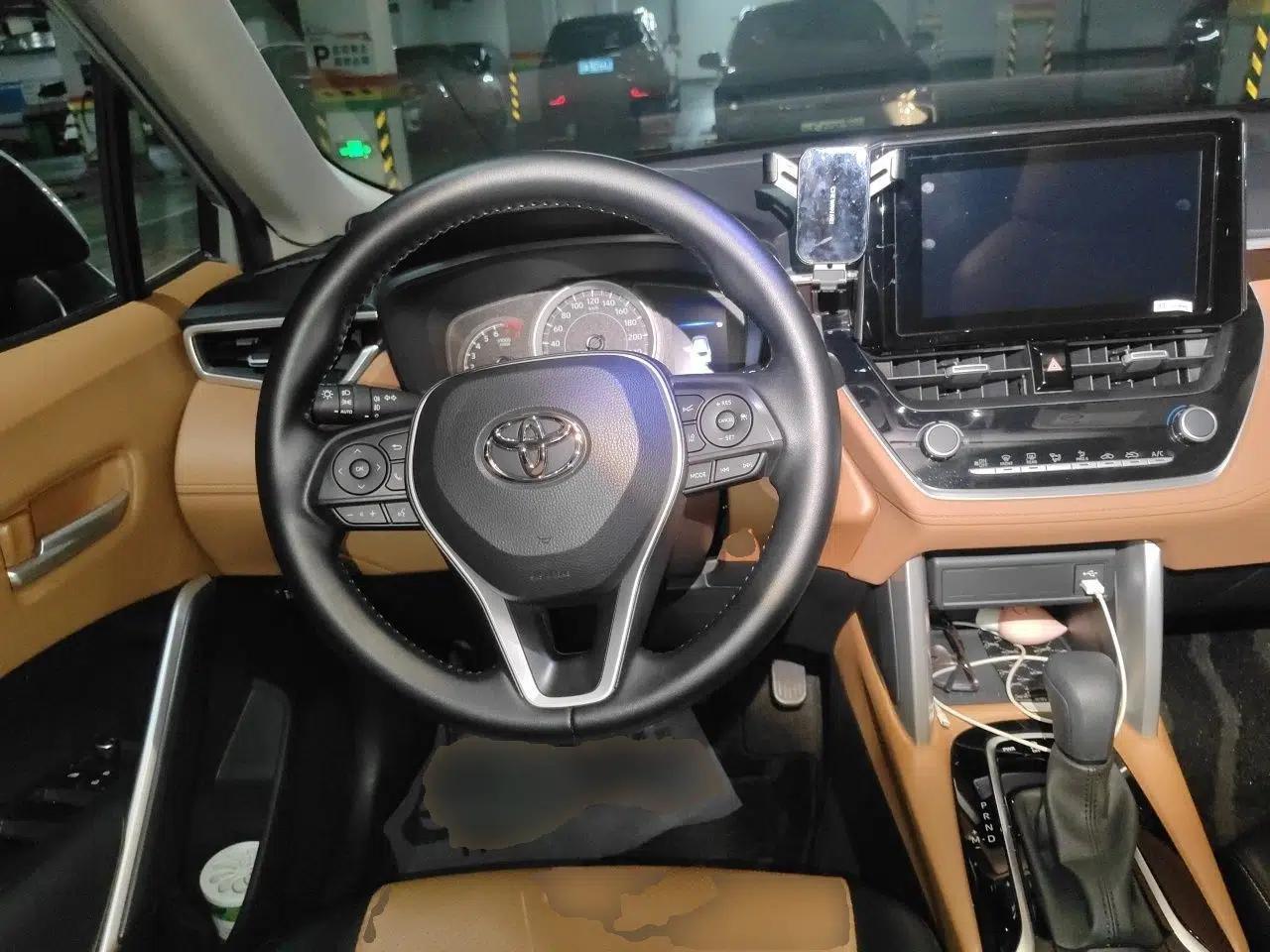 Toyota Corolla Cross 2022 2.0L Luxury Edition — миниатюра 10