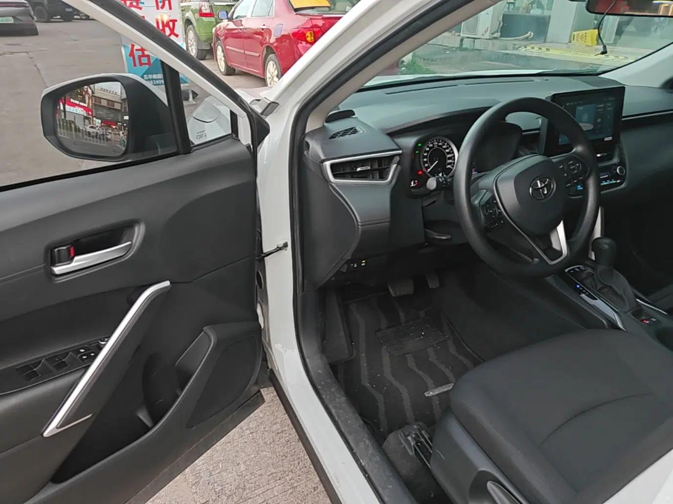 Toyota Corolla Cross 2022 2.0L Luxury Edition — миниатюра 18