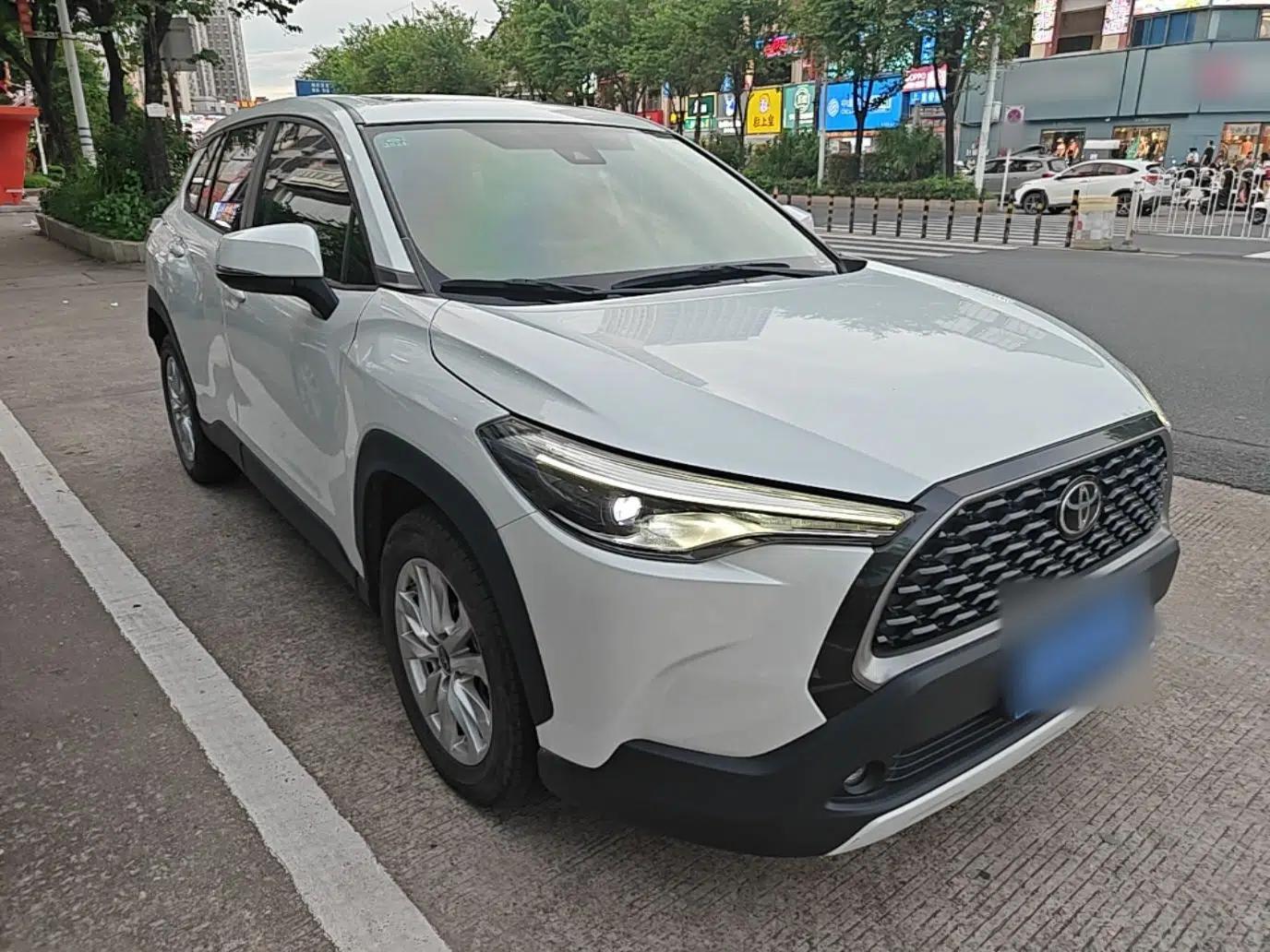 Toyota Corolla Cross 2022 2.0L Luxury Edition — миниатюра 3