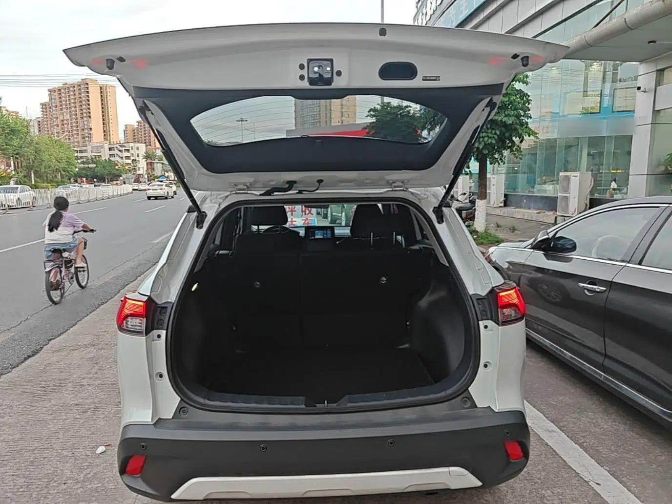 Toyota Corolla Cross 2022 2.0L Luxury Edition — миниатюра 22