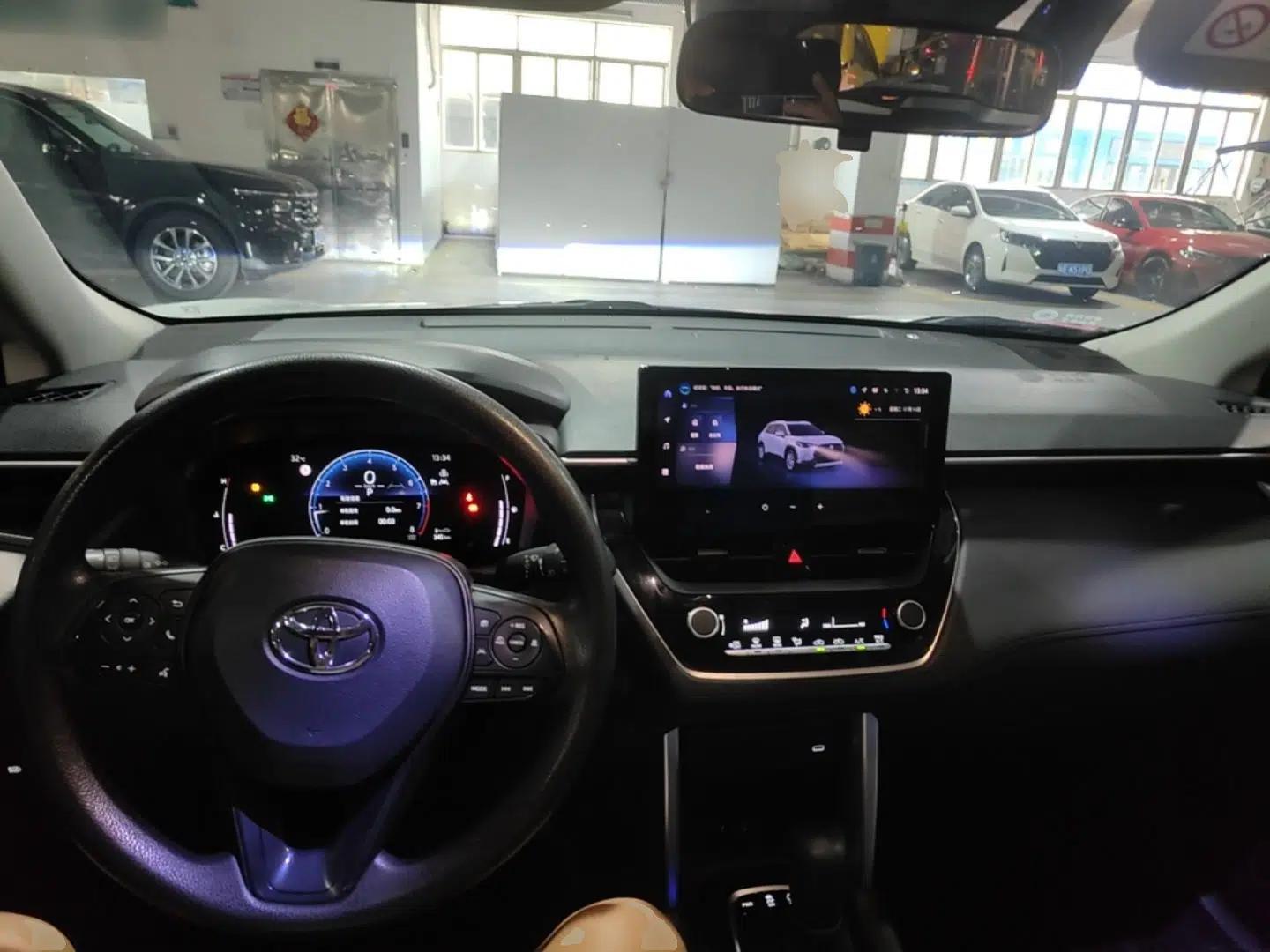 Toyota Corolla Cross 2023 2.0L Elite Edition — миниатюра 12
