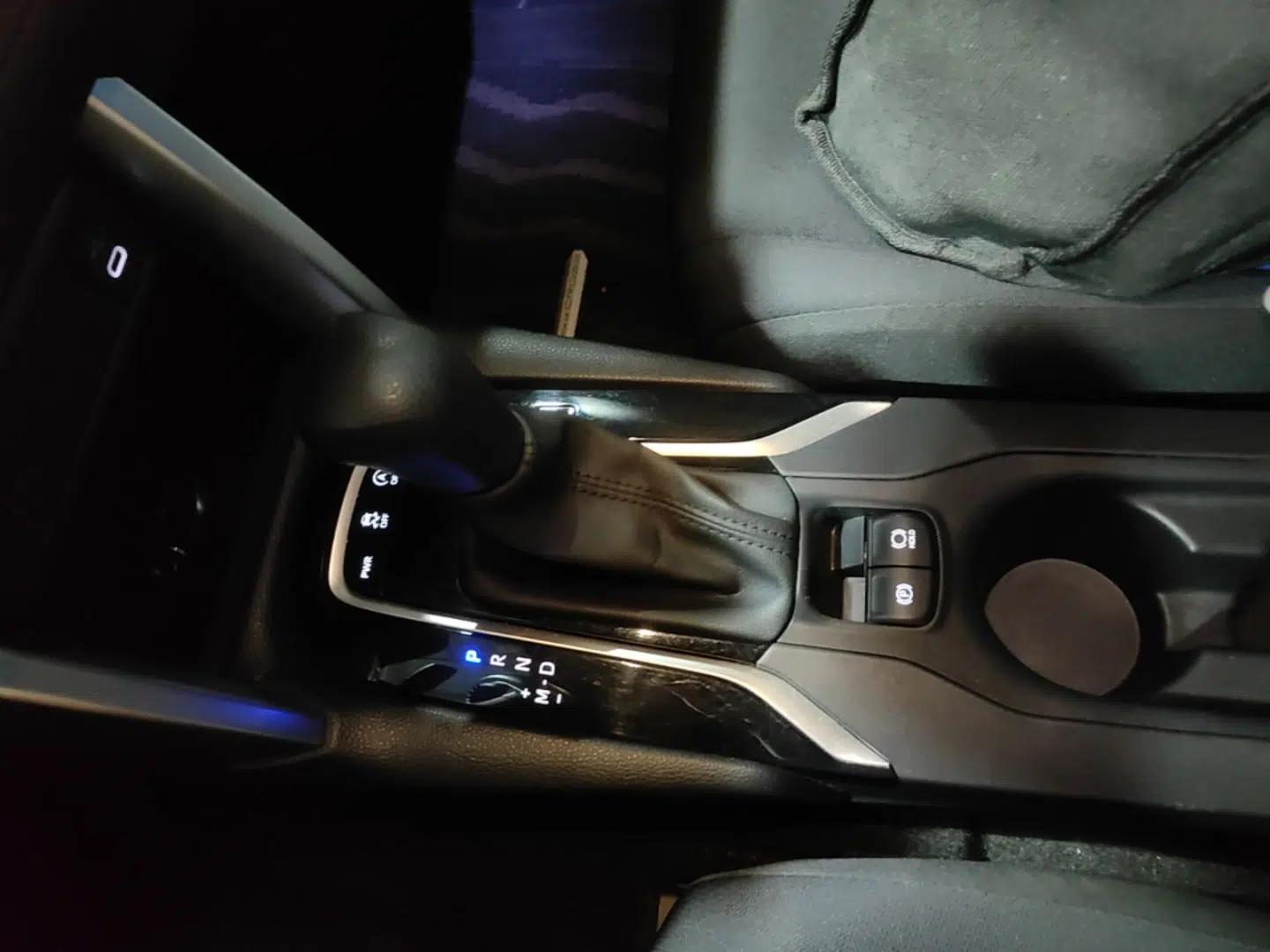 Toyota Corolla Cross 2023 2.0L Elite Edition — миниатюра 16