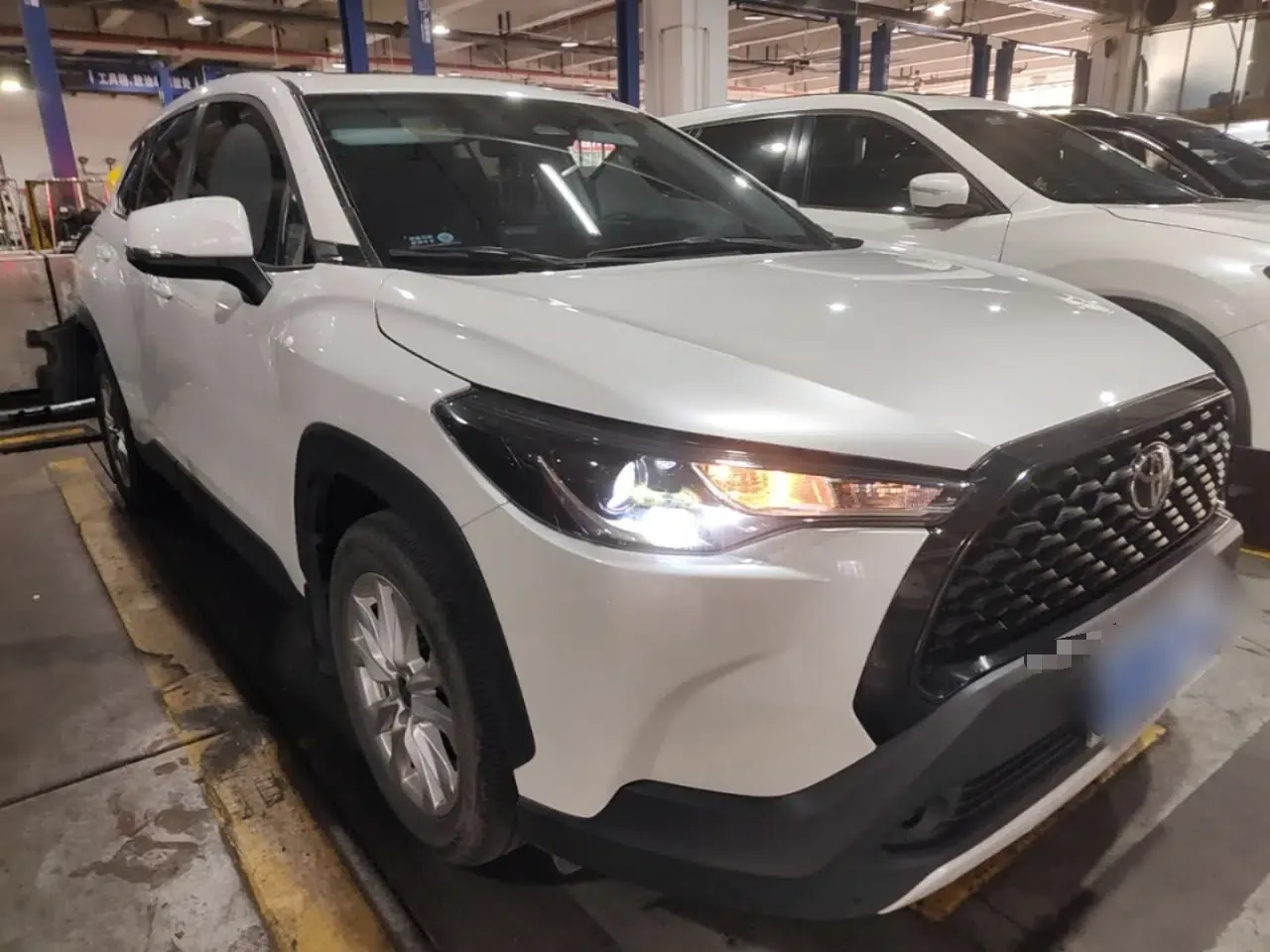 Toyota Corolla Cross 2023 2.0L Elite Edition — миниатюра 3