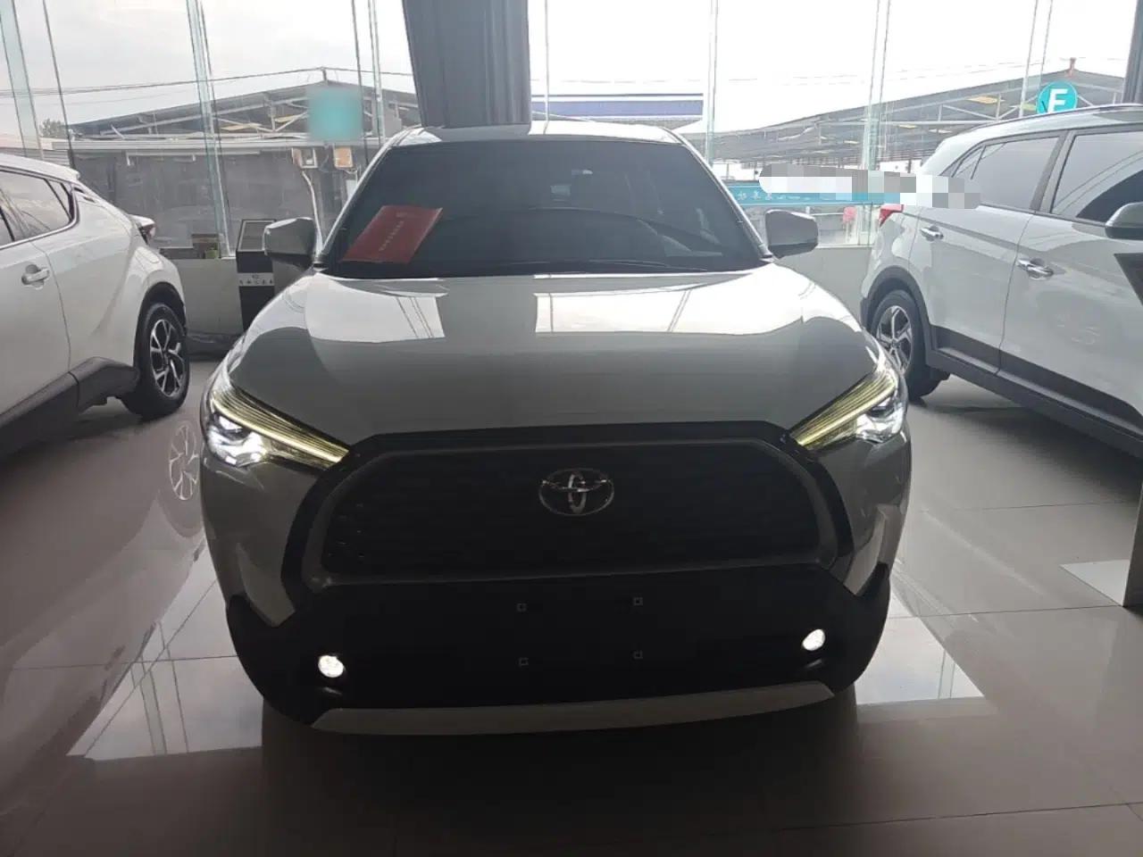 Toyota Corolla Cross 2022 2.0L Luxury Edition — миниатюра 2