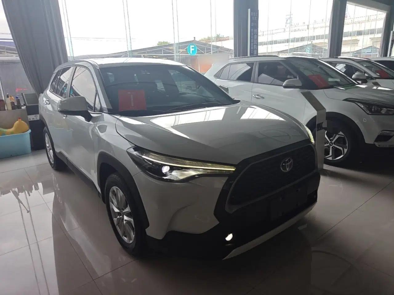 Toyota Corolla Cross 2022 2.0L Luxury Edition — миниатюра 3