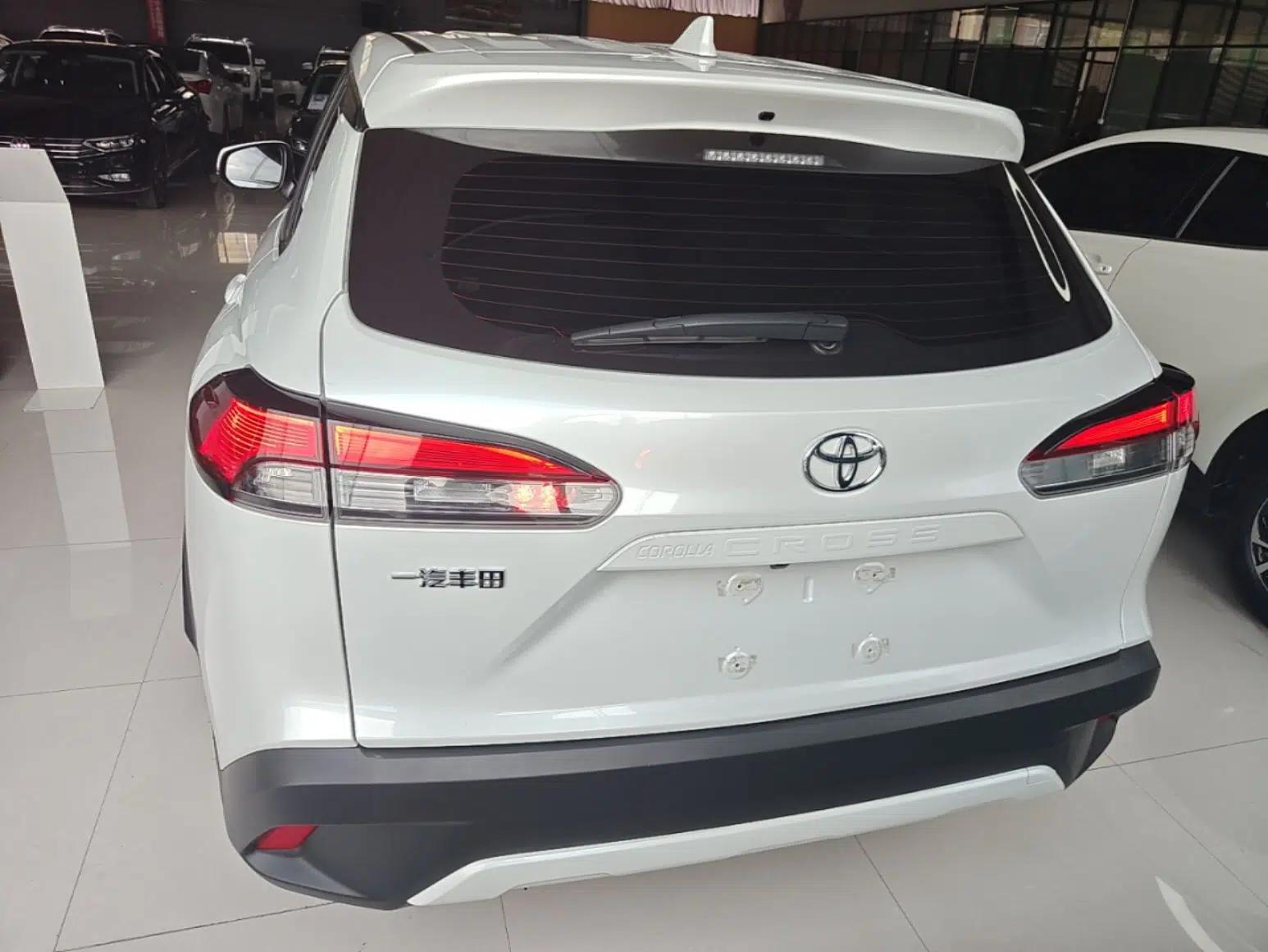 Toyota Corolla Cross 2022 2.0L Luxury Edition — миниатюра 5