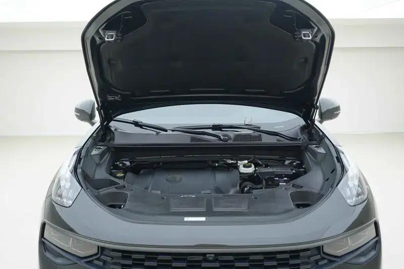 Lynk & Co 01 2021 2.0TD AWD Dark Edition — миниатюра 6