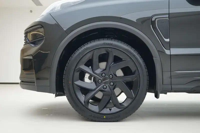 Lynk & Co 01 2021 2.0TD AWD Dark Edition — миниатюра 9