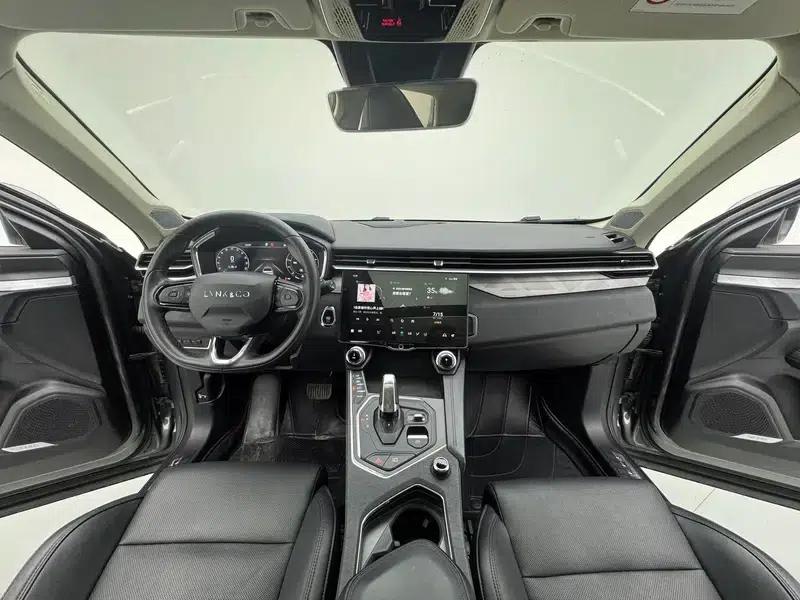 Lynk & Co 01 2021 2.0TD Two-Wheel Drive Pro — миниатюра 14