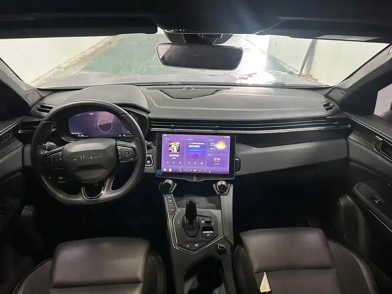 Lynk & Co 01 2021 2.0TD AWD Dark Edition — миниатюра 8