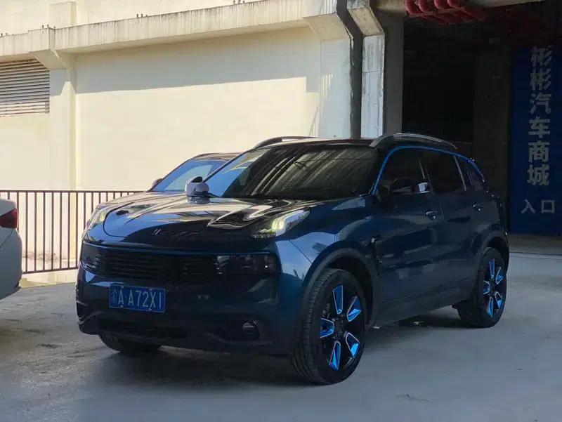 Lynk & Co 01 2017 2.0T 2WD Pro Edition — миниатюра 1