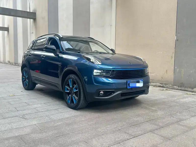 Lynk & Co 01 2017 2.0T 2WD Pro Edition — миниатюра 3