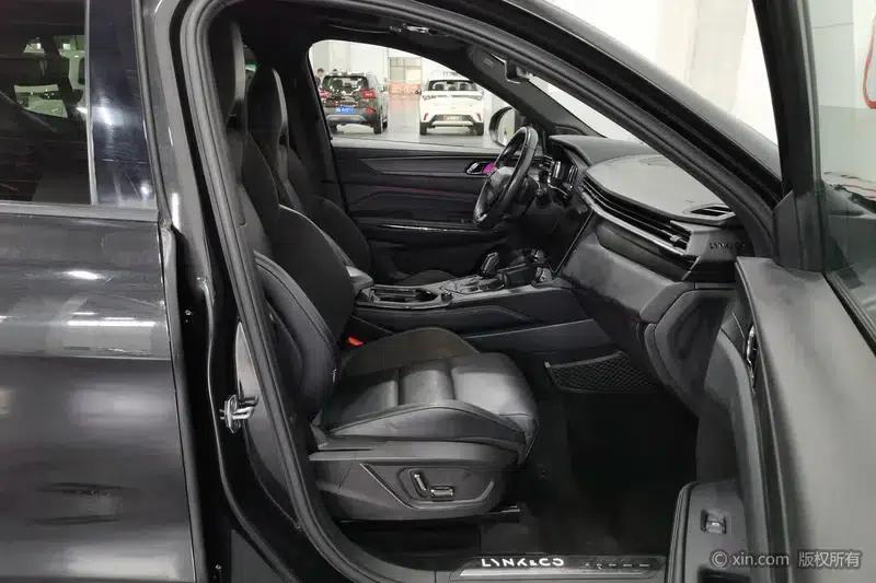 Lynk & Co 01 2021 2.0TD AWD Dark Edition — миниатюра 24