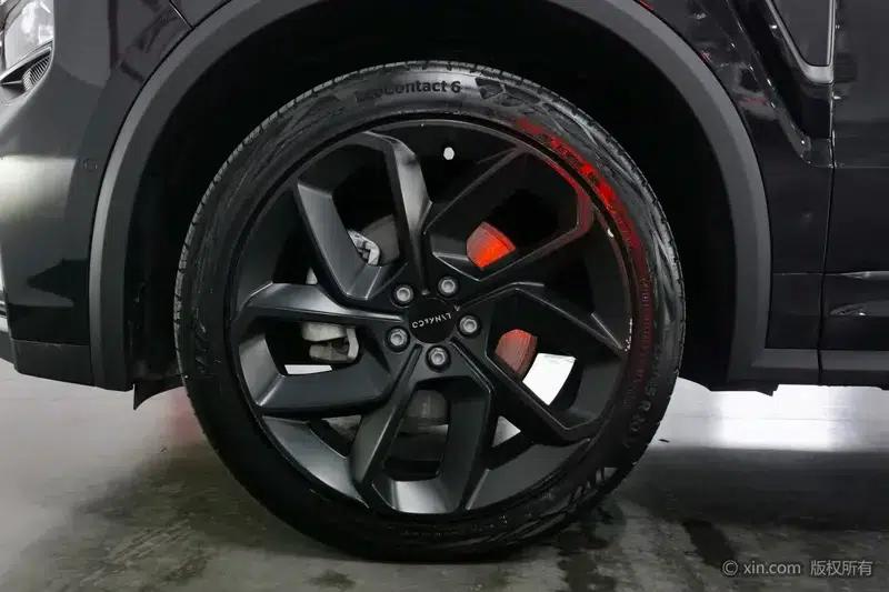 Lynk & Co 01 2021 2.0TD AWD Dark Edition — миниатюра 10