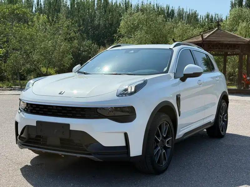 Lynk & Co 01 2021 2.0TD Two-Wheel Drive Pro — миниатюра 1