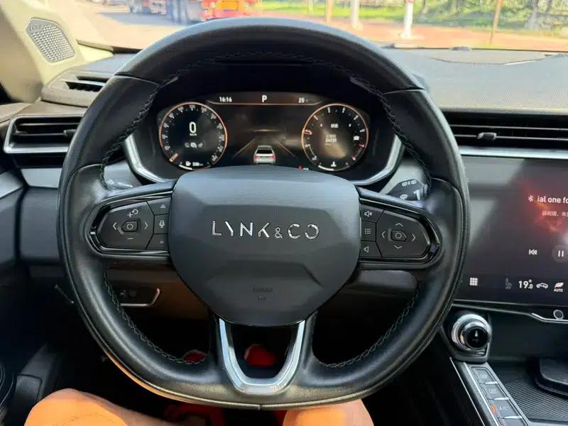 Lynk & Co 01 2021 2.0TD Two-Wheel Drive Pro — миниатюра 20