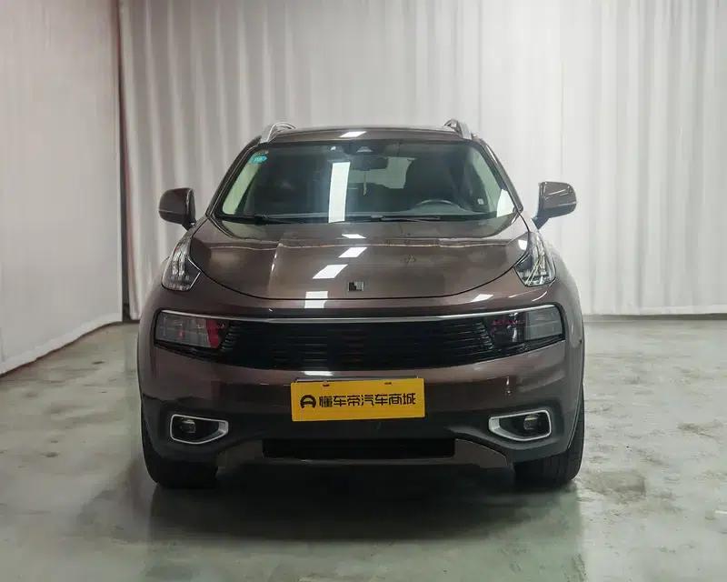 Lynk & Co 01 2017 2.0T 2WD Pro Edition — миниатюра 2