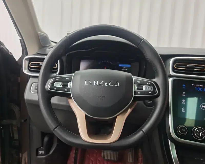 Lynk & Co 01 2017 2.0T 2WD Pro Edition — миниатюра 16