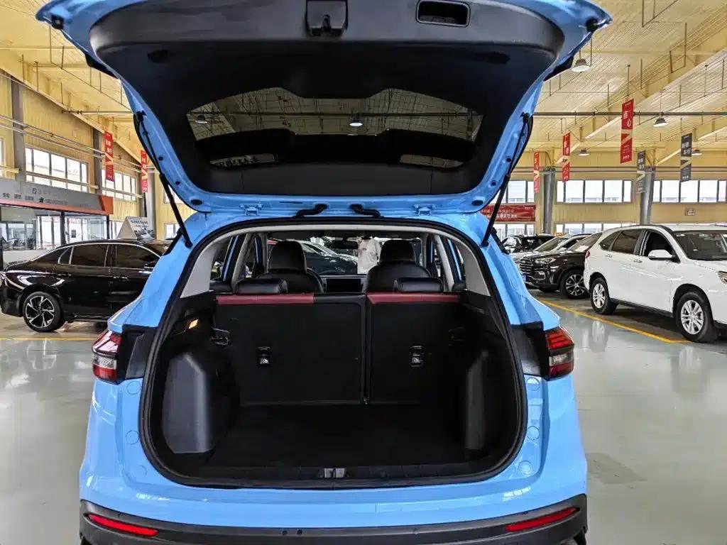 Geely Binyue 2021 1.4T Manual Gold Edition — миниатюра 5