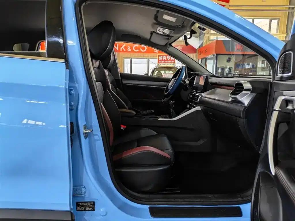 Geely Binyue 2021 1.4T Manual Gold Edition — миниатюра 6