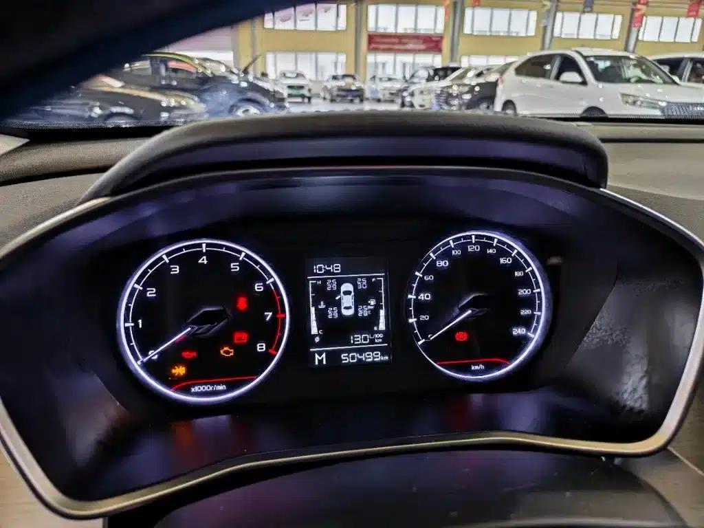 Geely Binyue 2021 1.4T Manual Gold Edition — миниатюра 9