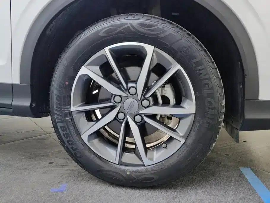 Geely Binyue 2020 Facelift 240T DCT Hunter — миниатюра 6
