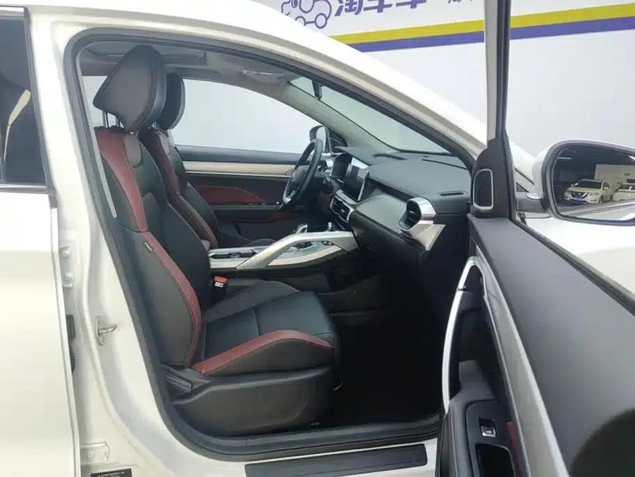 Geely Binyue 2020 Facelift 240T DCT Hunter — миниатюра 8