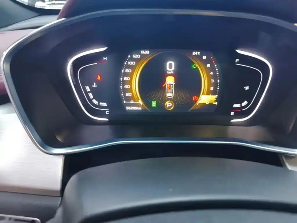 Geely Binyue 2020 PRO 260T DCT Battle — миниатюра 12