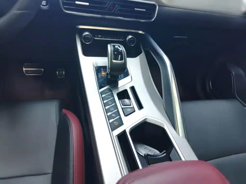 Geely Binyue 2020 PRO 260T DCT Battle — миниатюра 14