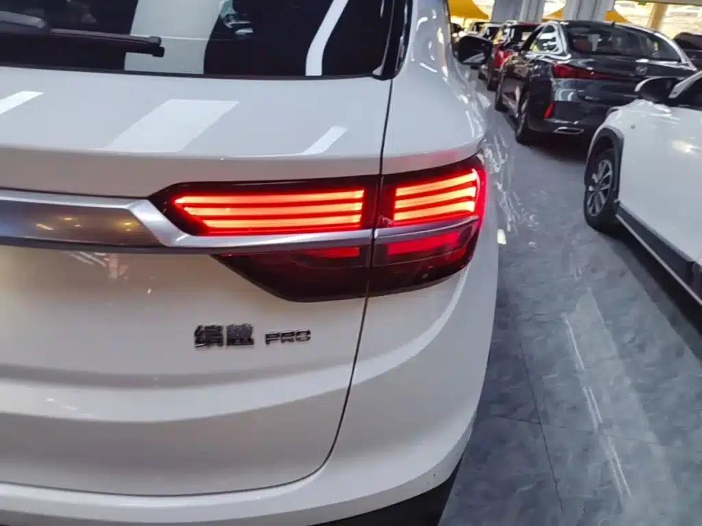 Geely Binyue 2020 PRO 260T DCT Battle — миниатюра 8