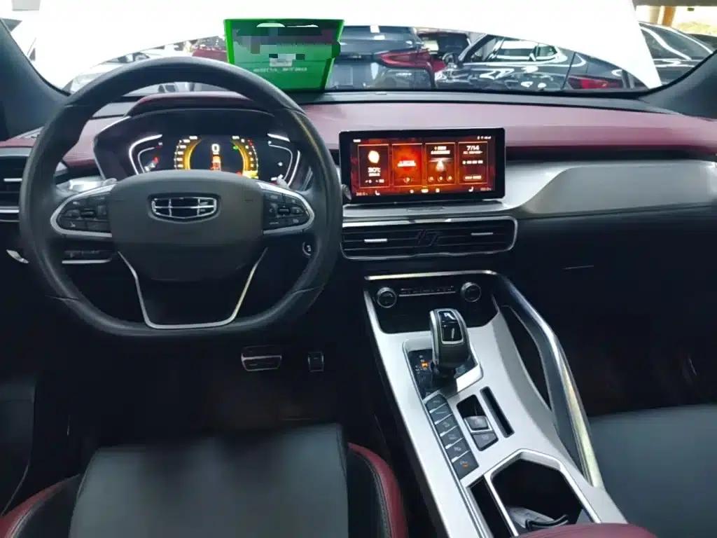 Geely Binyue 2020 PRO 260T DCT Battle — миниатюра 10